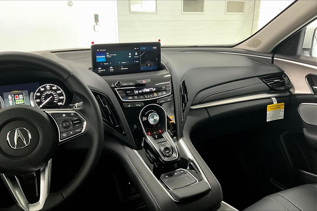 Thumbnail: 2025 Acura RDX - 15