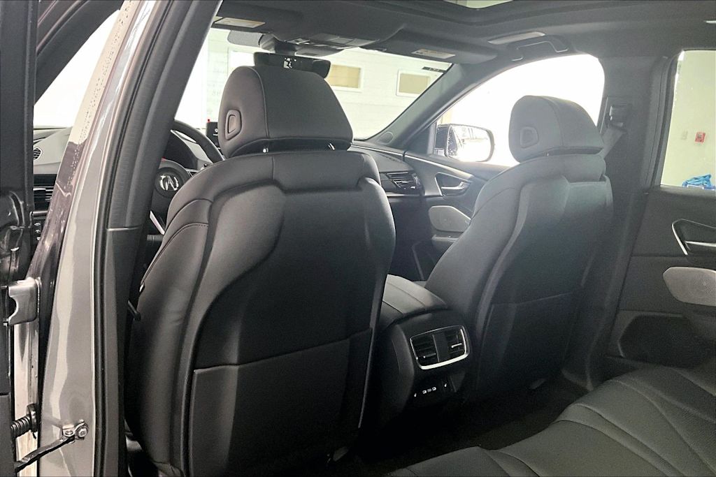 Thumbnail: 2026 Acura RDX - 13