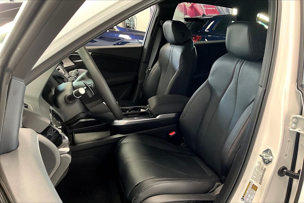 Thumbnail: 2025 Acura RDX - 10