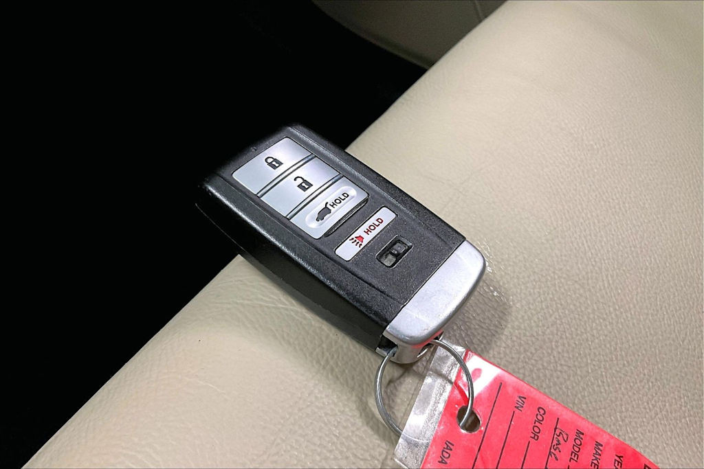 Thumbnail: 2020 Acura MDX - 18