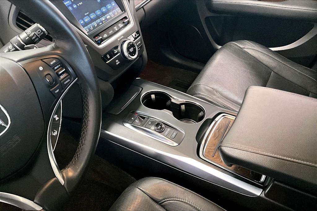 Thumbnail: 2019 Acura MDX - 16