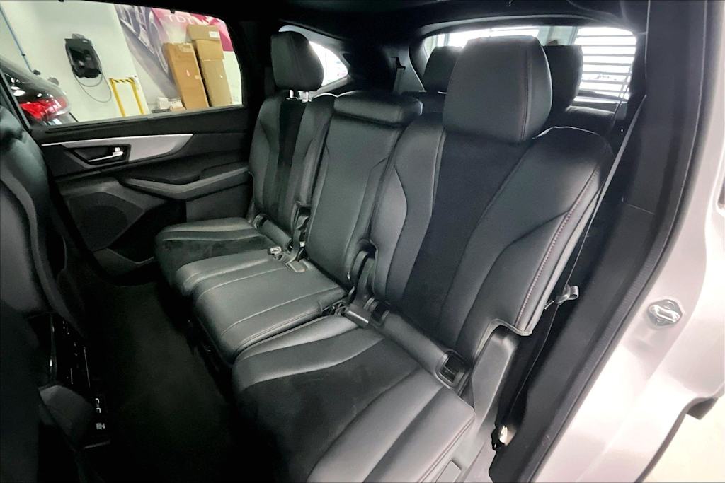 Thumbnail: 2023 Acura MDX - 27