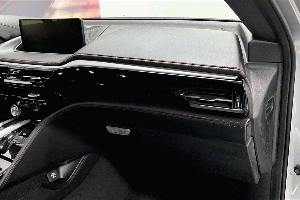 Thumbnail: 2023 Acura MDX - 20