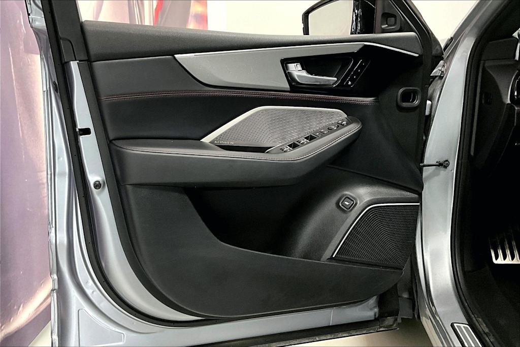 Thumbnail: 2023 Acura MDX - 23