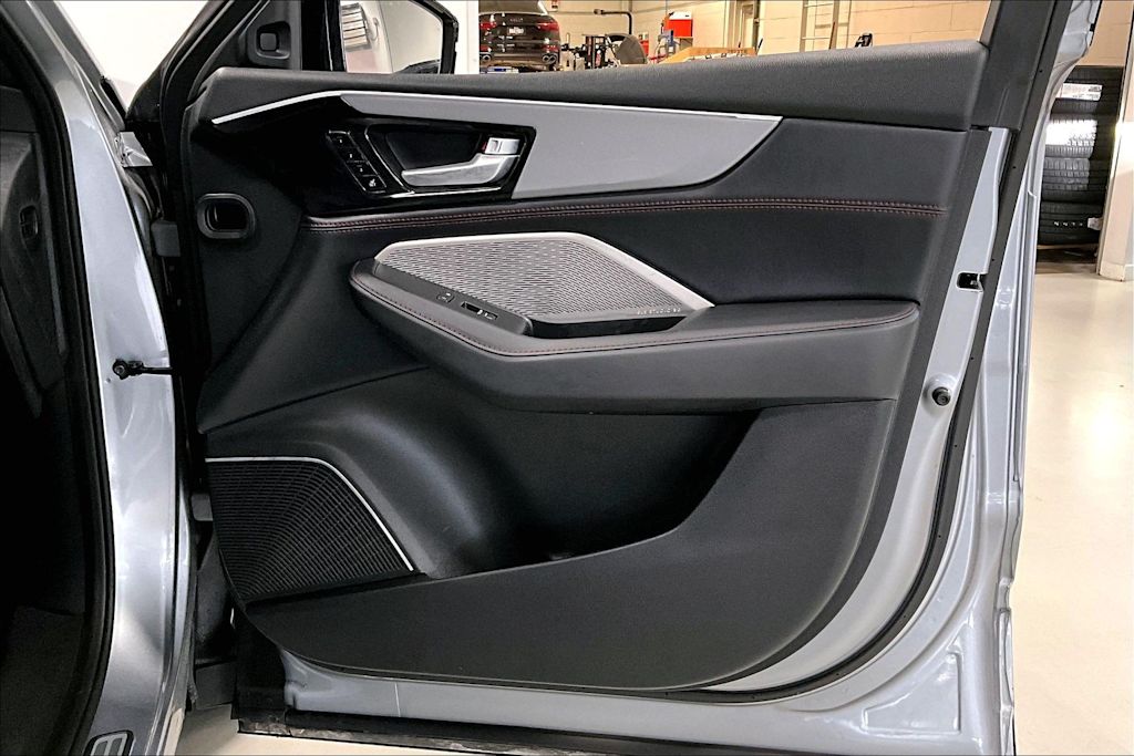 Thumbnail: 2023 Acura MDX - 24