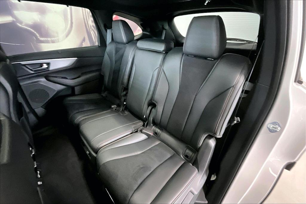 Thumbnail: 2023 Acura MDX - 27