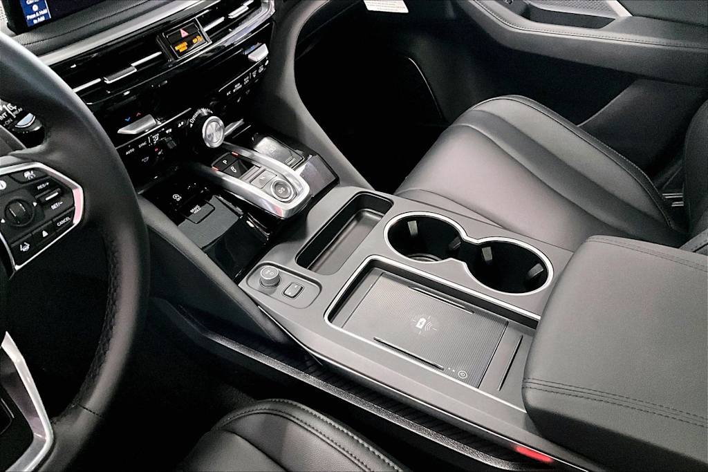 Thumbnail: 2025 Acura MDX - 16