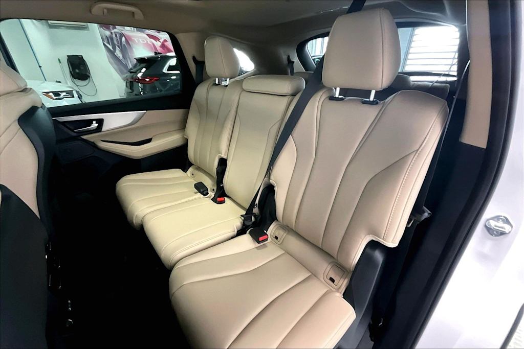 Thumbnail: 2026 Acura MDX - 20