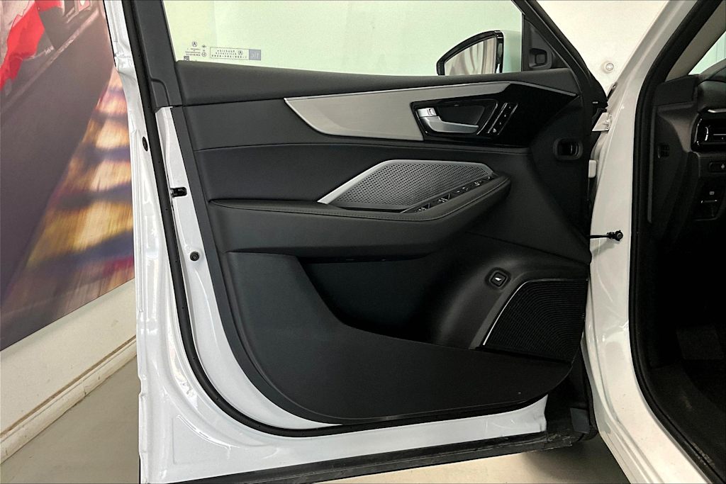 2025 Acura MDX Base 23