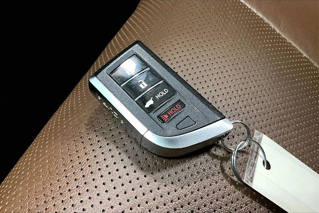 Thumbnail: 2023 Acura MDX - 18