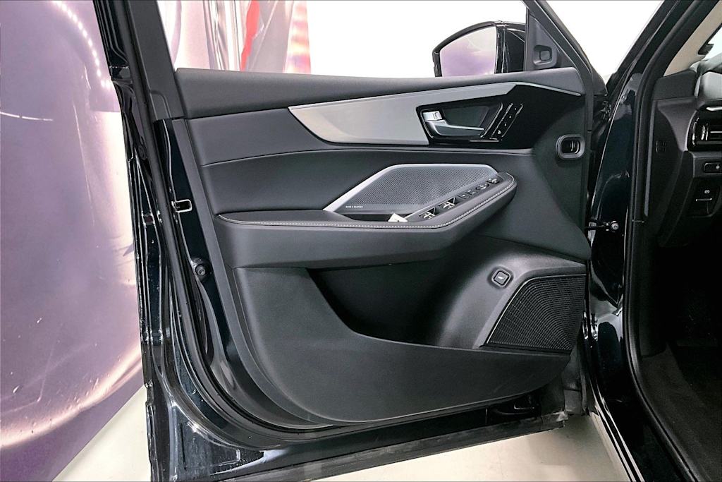 Thumbnail: 2025 Acura MDX - 24