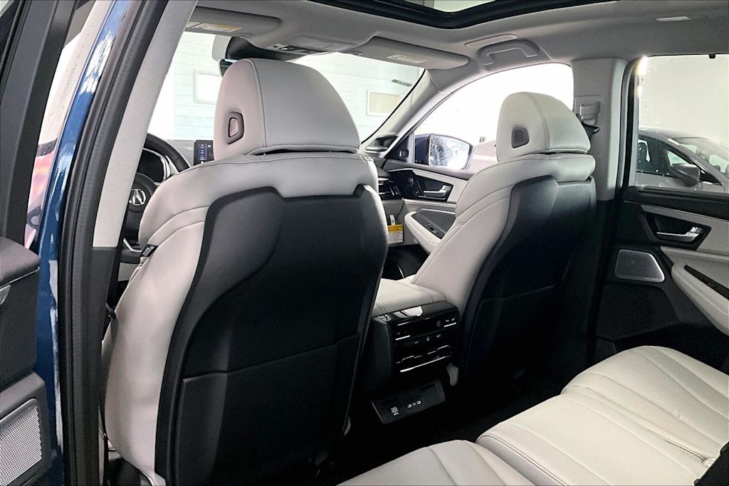 Thumbnail: 2026 Acura MDX - 13