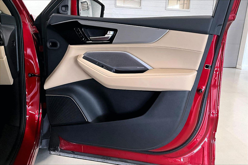 Thumbnail: 2025 Acura MDX - 26