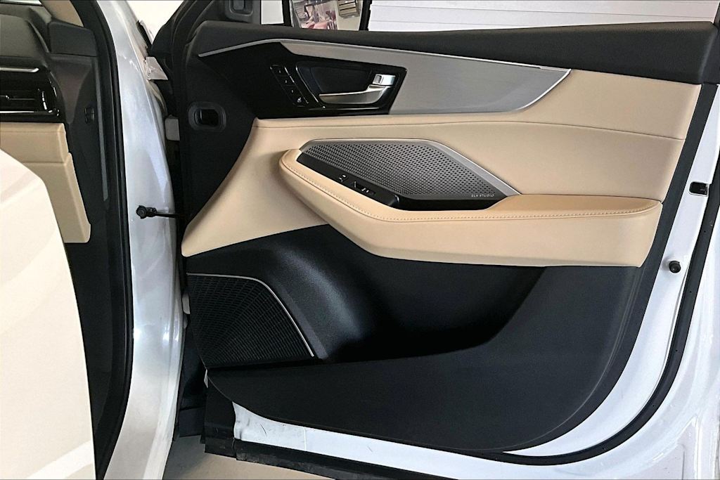 Thumbnail: 2023 Acura MDX - 26