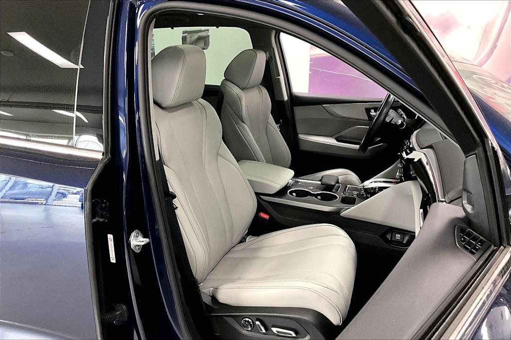 Thumbnail: 2023 Acura MDX - 10