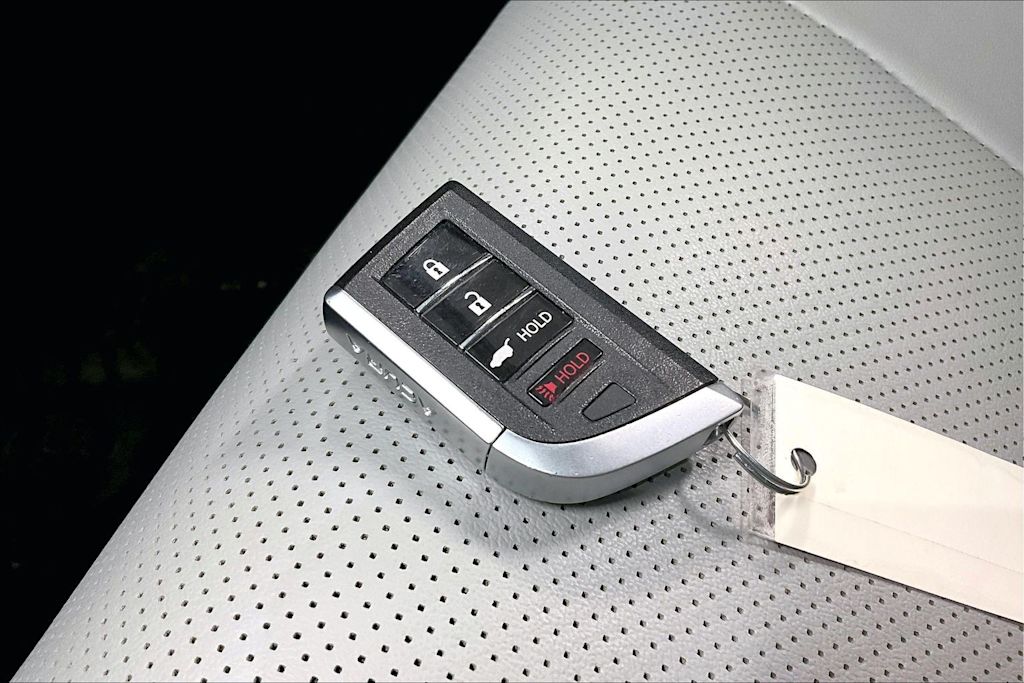 Thumbnail: 2023 Acura MDX - 18