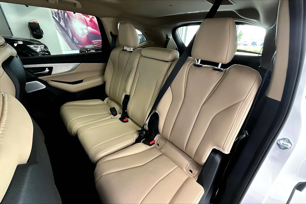 Thumbnail: 2026 Acura MDX - 21