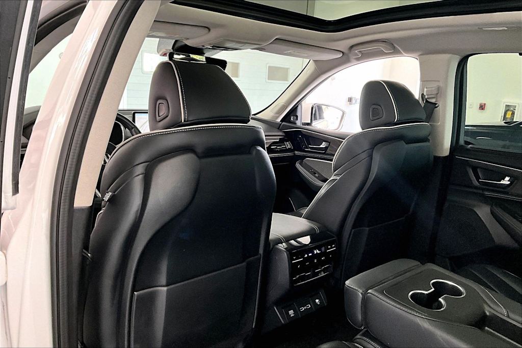 Thumbnail: 2023 Acura MDX - 11