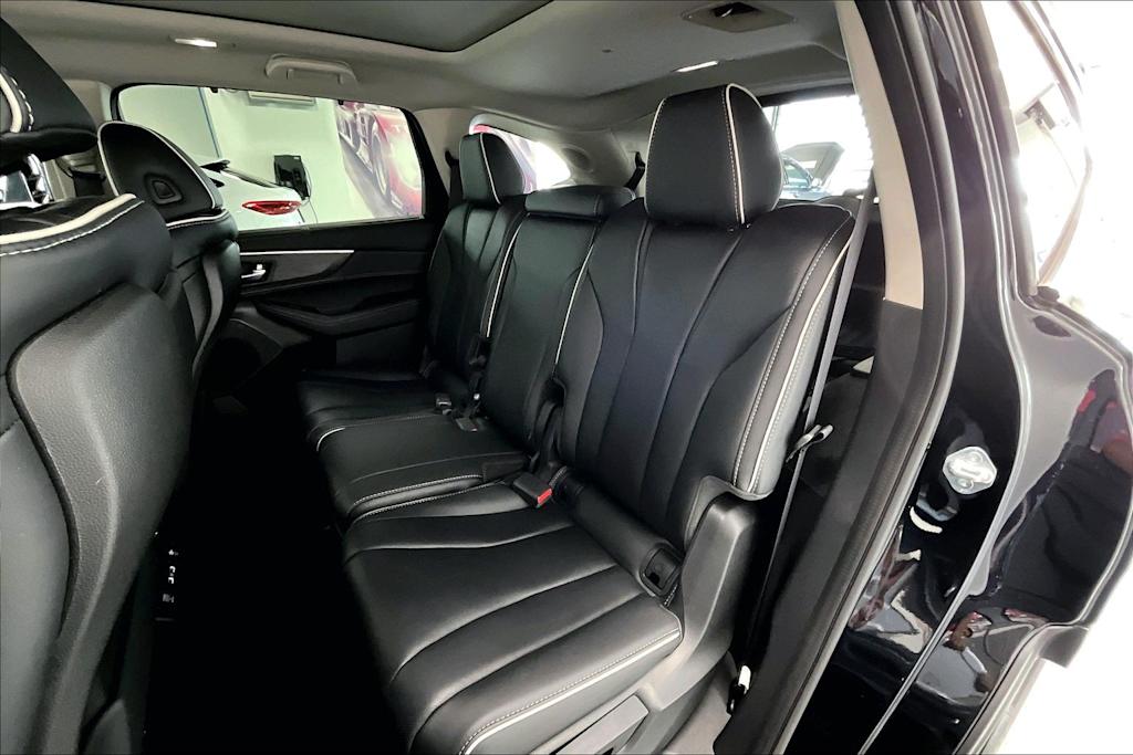 Thumbnail: 2023 Acura MDX - 28
