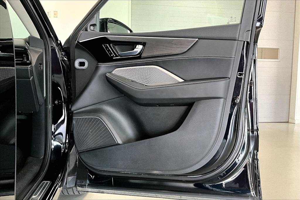 Thumbnail: 2023 Acura MDX - 27