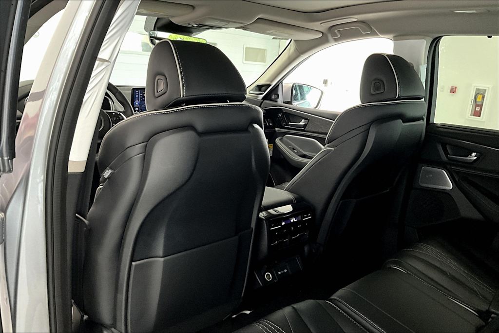 Thumbnail: 2026 Acura MDX - 12