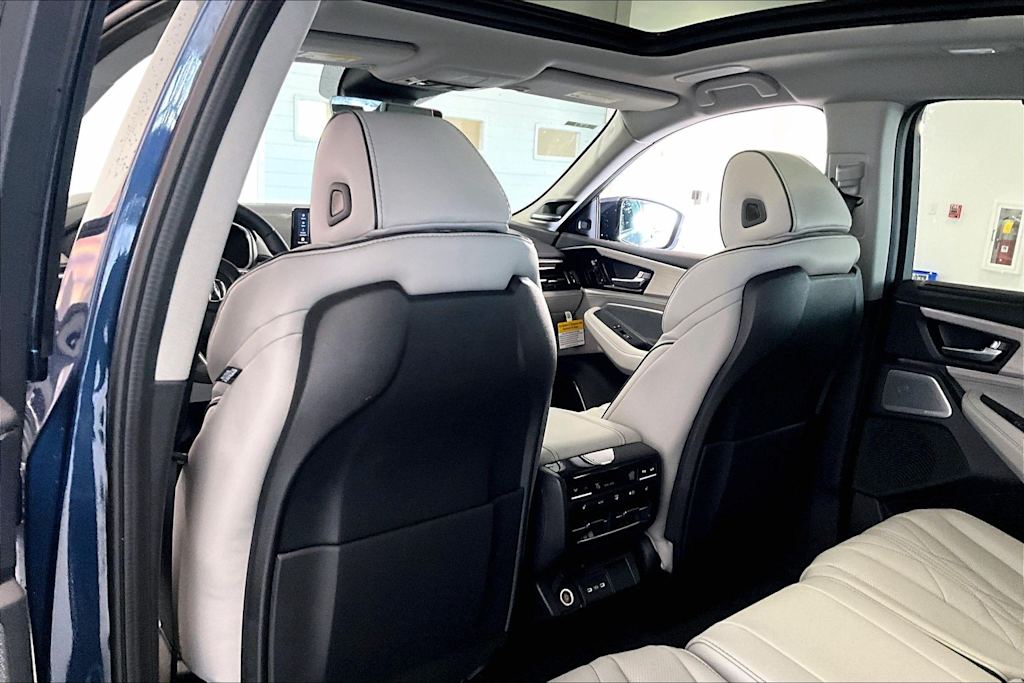 Thumbnail: 2026 Acura MDX - 12