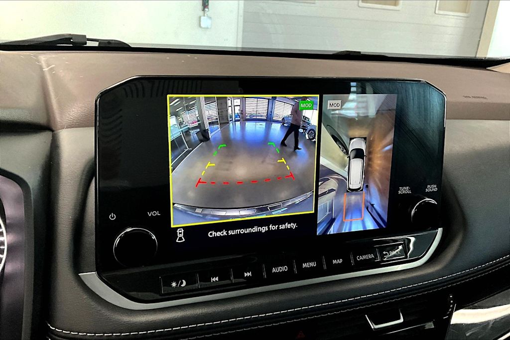 Thumbnail: 2023 Nissan Rogue - 15