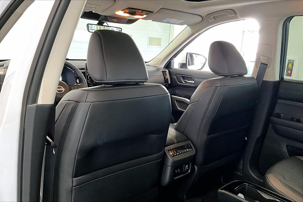 Thumbnail: 2025 Nissan Pathfinder - 19