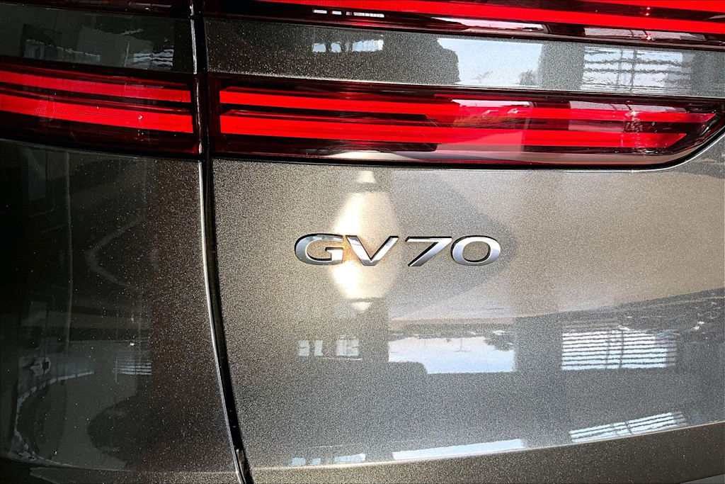Thumbnail: 2024 Genesis GV70 - 7