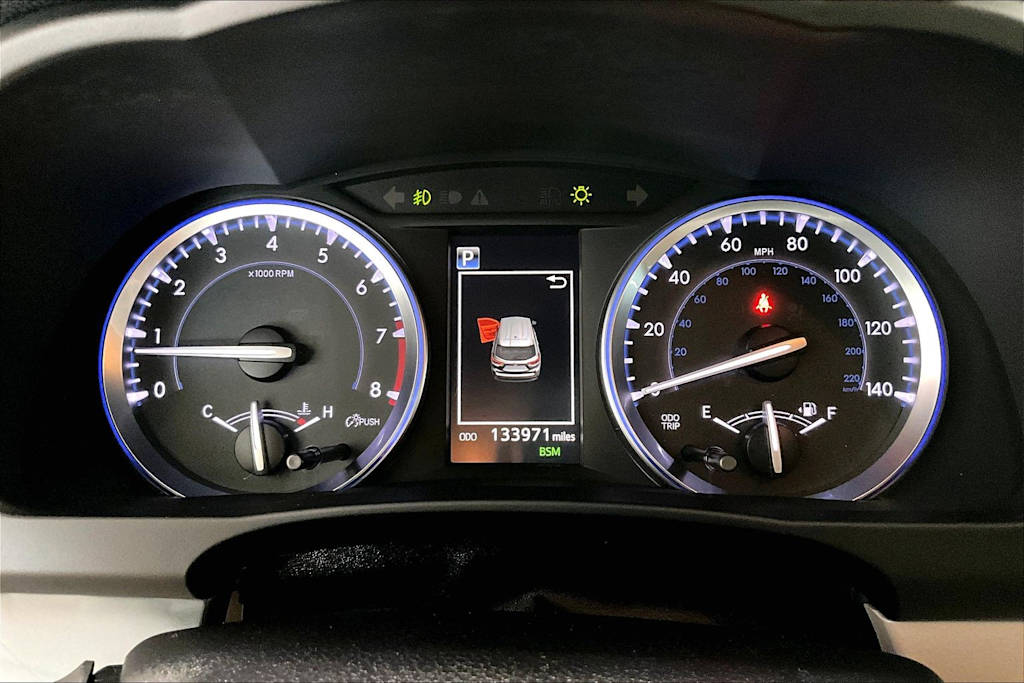 Thumbnail: 2019 Toyota Highlander - 17