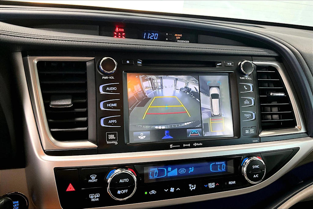 Thumbnail: 2019 Toyota Highlander - 15