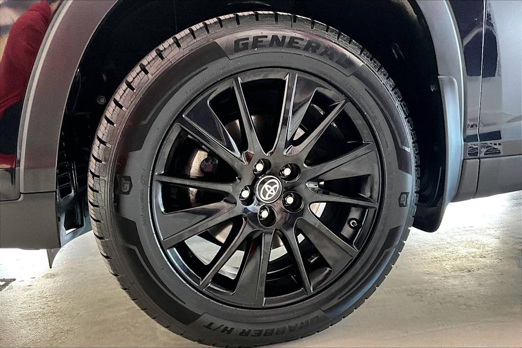 Thumbnail: 2019 Toyota Highlander - 7