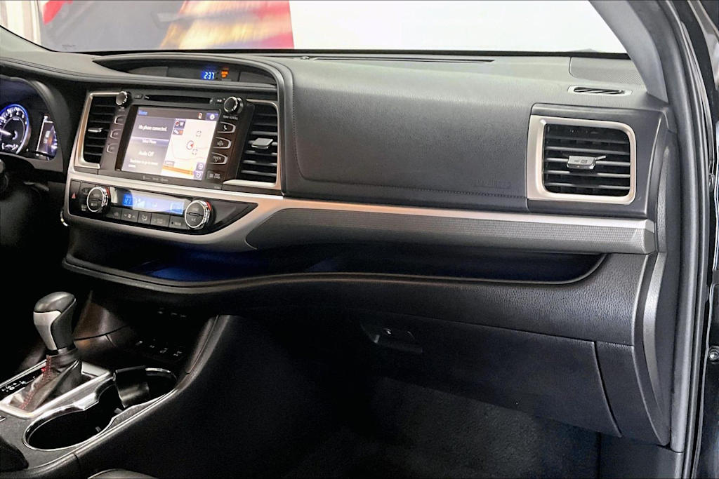 Thumbnail: 2019 Toyota Highlander - 13