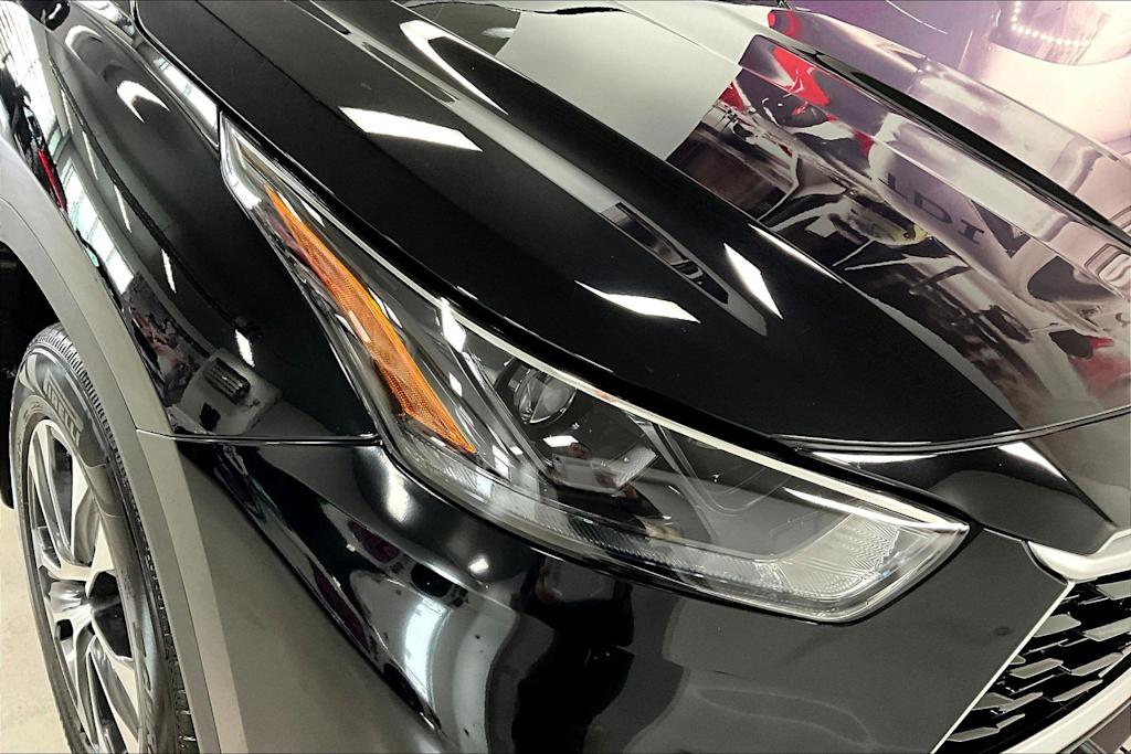 Thumbnail: 2023 Toyota Highlander - 29