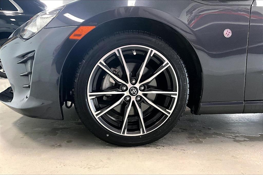 Thumbnail: 2017 Toyota 86 - 7