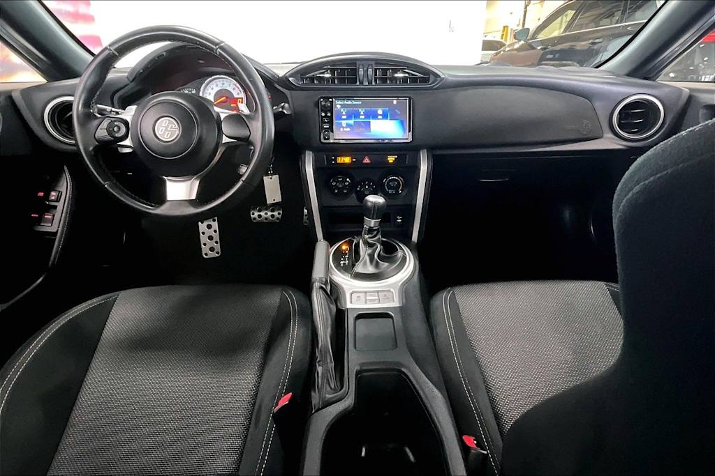 Thumbnail: 2017 Toyota 86 - 9