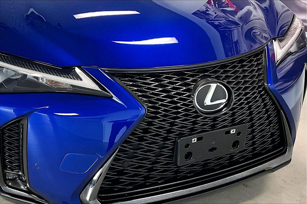 Thumbnail: 2023 Lexus UX - 30