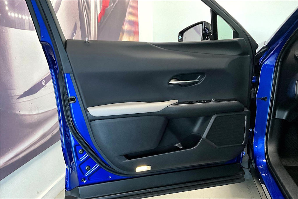 Thumbnail: 2023 Lexus UX - 24