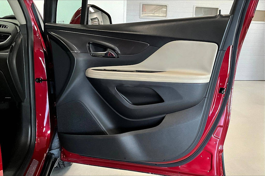 Thumbnail: 2018 Buick Encore - 26