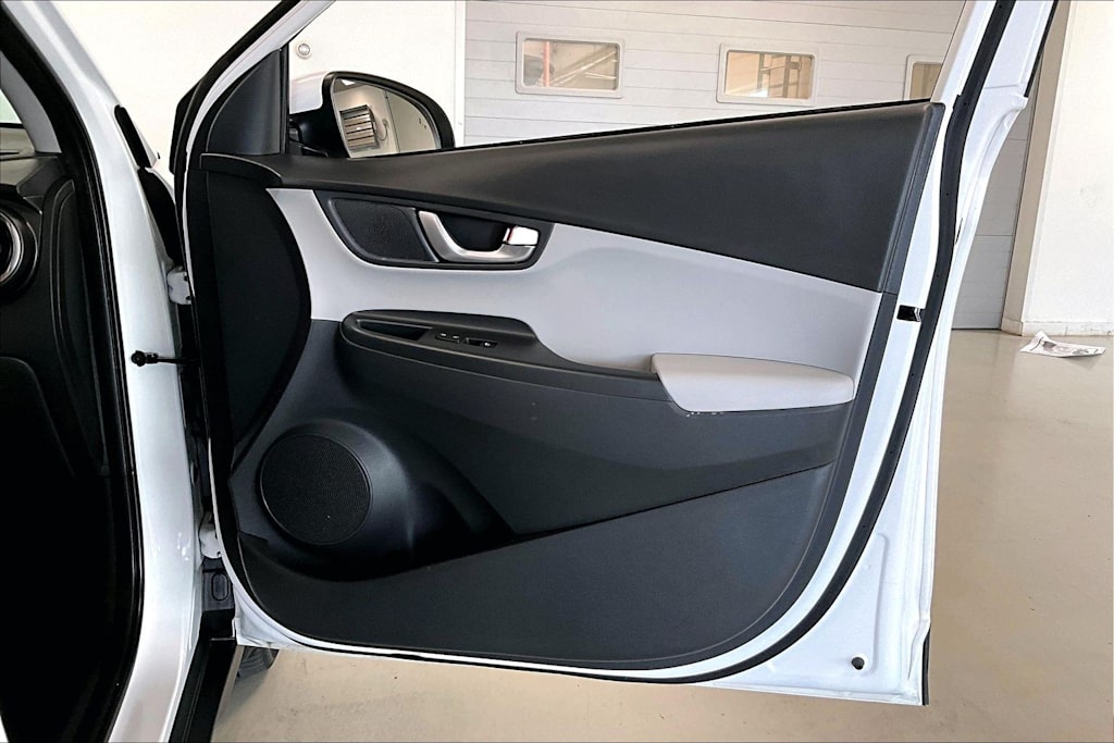 Thumbnail: 2022 Hyundai Kona - 26