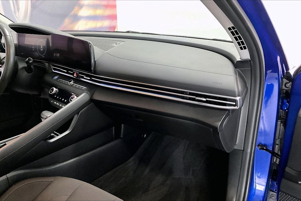 Thumbnail: 2024 Hyundai Elantra - 13