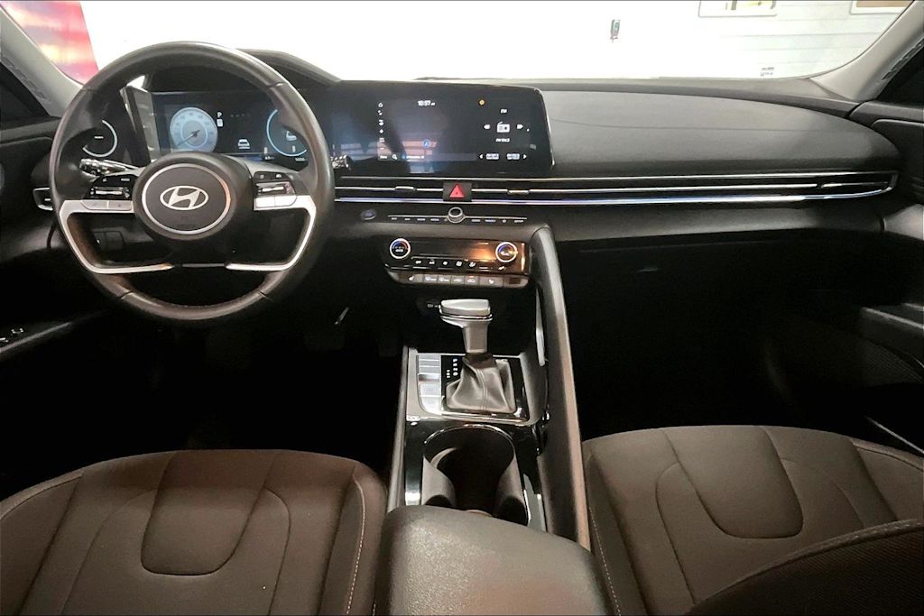 Thumbnail: 2024 Hyundai Elantra - 8