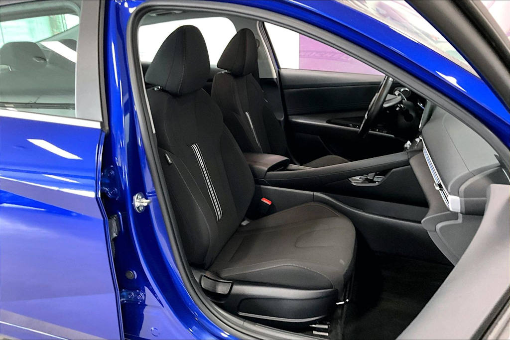 Thumbnail: 2024 Hyundai Elantra - 10