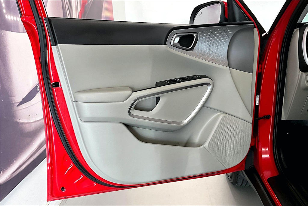 Thumbnail: 2023 Kia Soul - 25