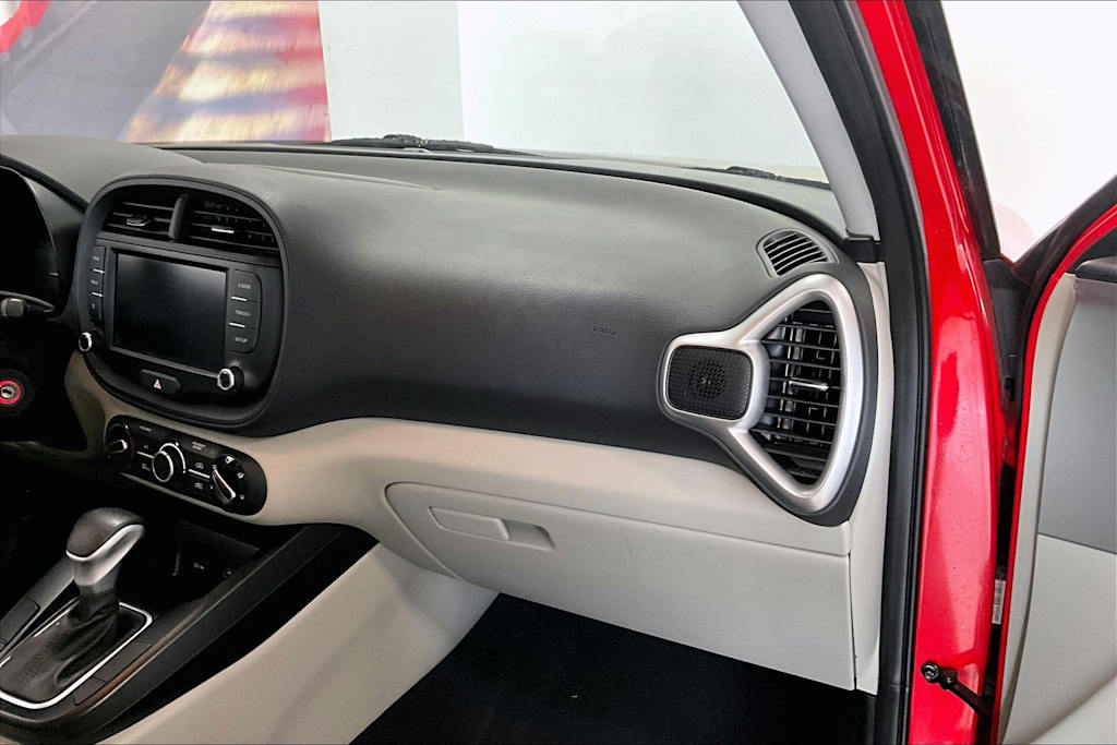 Thumbnail: 2023 Kia Soul - 14