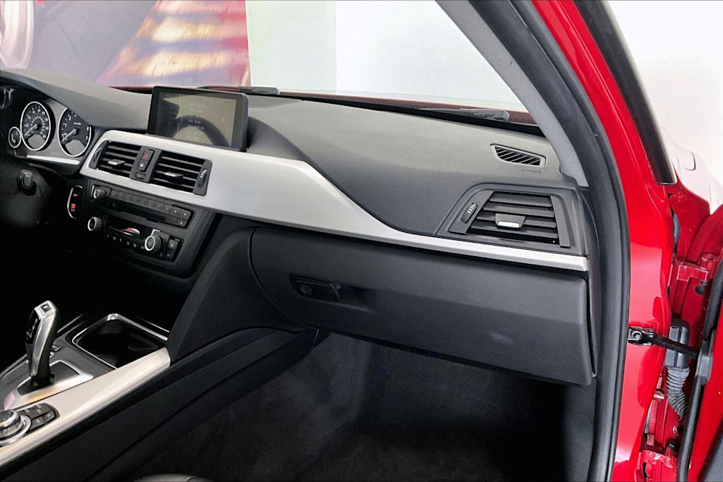 Thumbnail: 2013 BMW 3 Series - 14