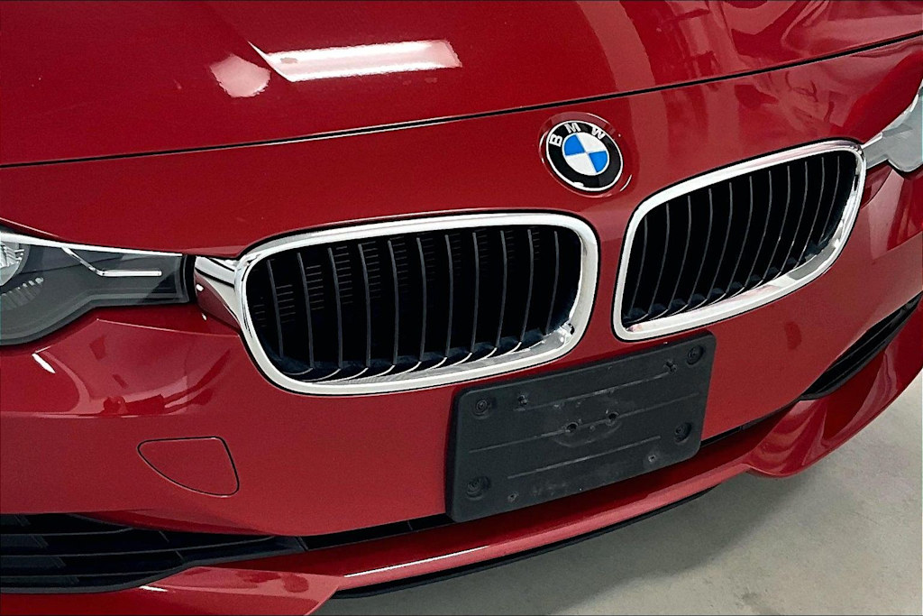 Thumbnail: 2013 BMW 3 Series - 31