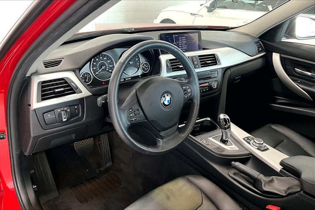 Thumbnail: 2013 BMW 3 Series - 2
