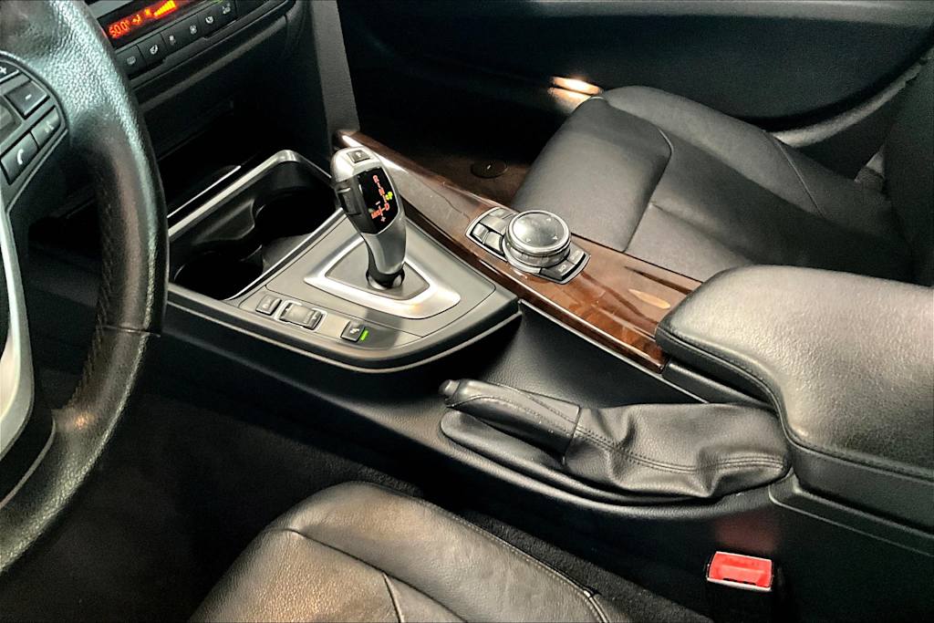 Thumbnail: 2015 BMW 3 Series - 15
