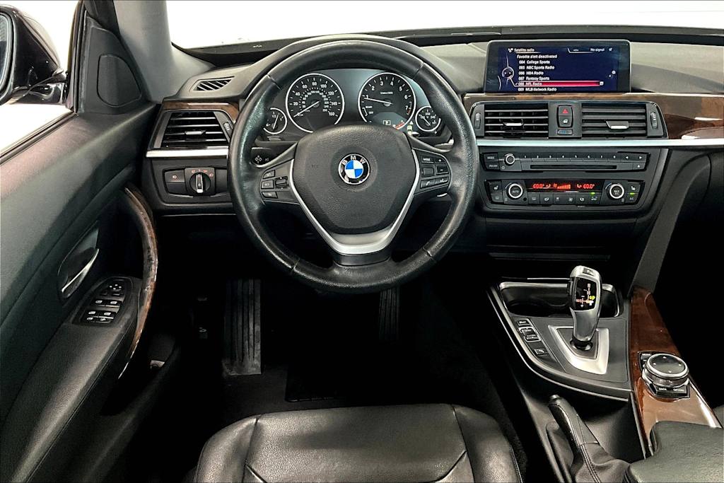 Thumbnail: 2015 BMW 3 Series - 12
